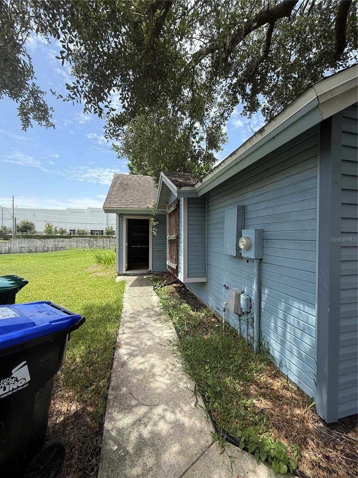 Photo 3 of 4102 GULFSTREAM BAY